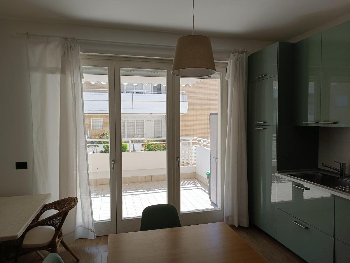 Appartamento Per 4, Metro B Monti Tiburtini, Ac, Wi-Fi Рим Экстерьер фото